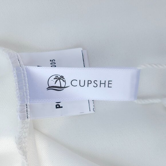 ROMANTIC CUPSHE White Lace Embroidery V-Neck Mini Dress Women's XXL/24/26 BNWT - Picture 6 of 13